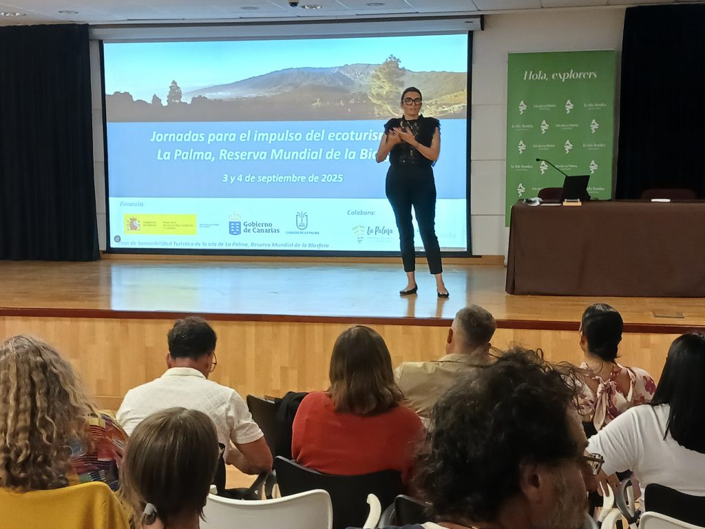 Doña Raquel Rebollo, Consejera Insular de Turismo del Cabildo de La Palma.